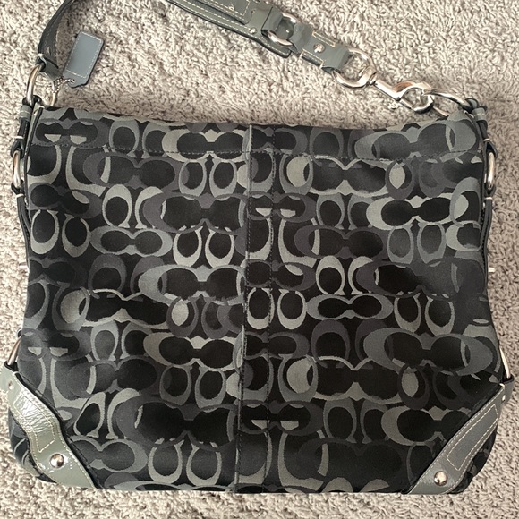 Coach Rare Largest Carly Hobo Bag J0926-F13981 - Picture 4 of 16